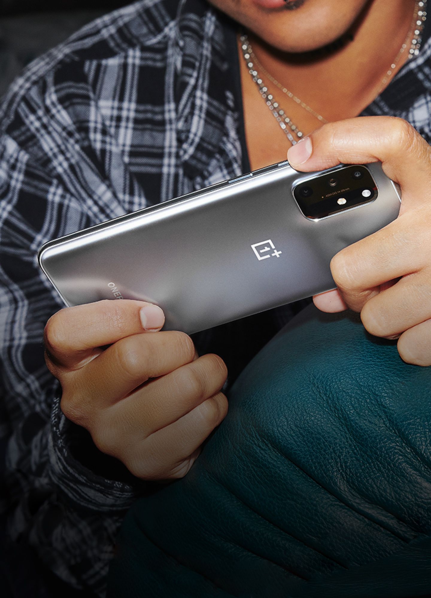 Купить смартфон OnePlus 8T в Новосибирске